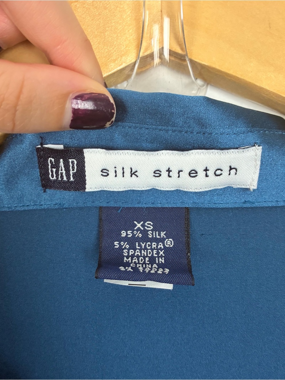 GAP Peacock Blue Silk Blend Button Down Blouse Office Siren CorpCore XS - Picture 3 of 4